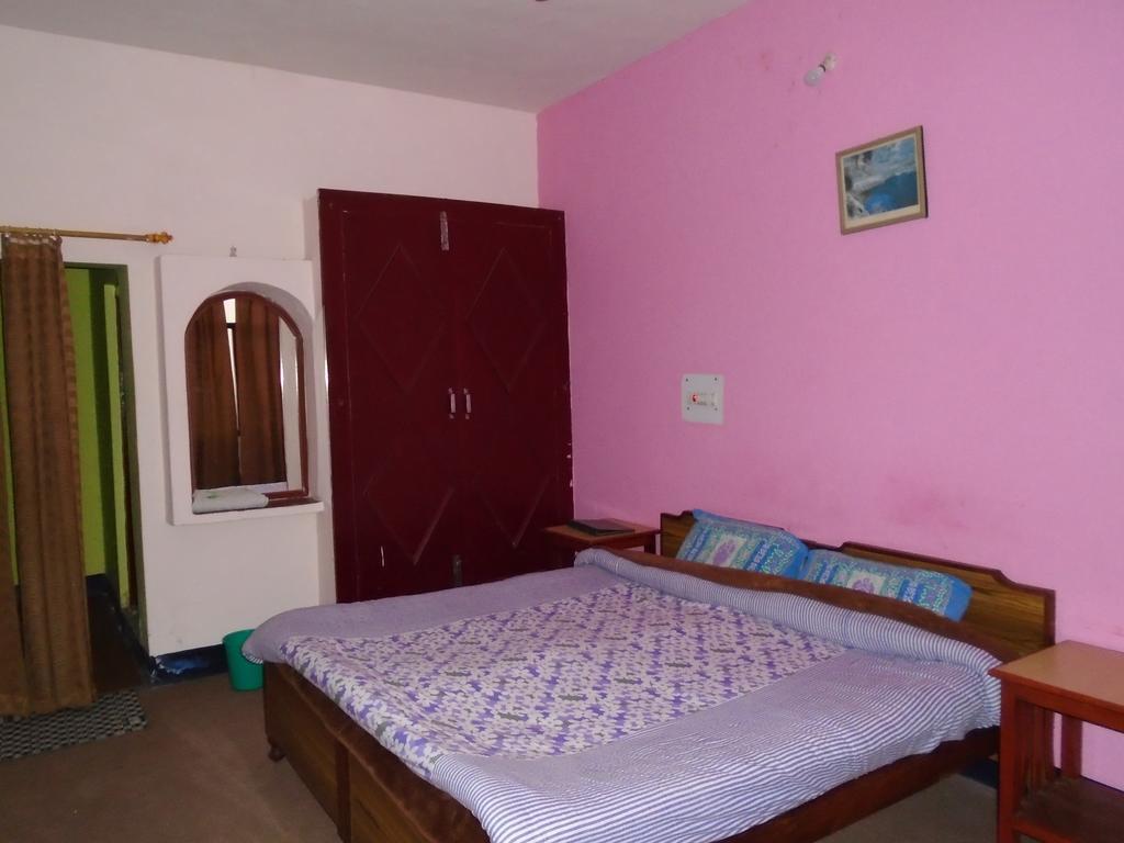 المورا New Dolma Hotel الغرفة الصورة