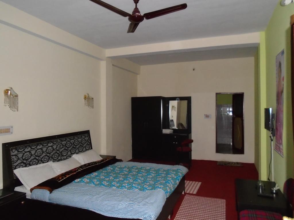 المورا New Dolma Hotel الغرفة الصورة