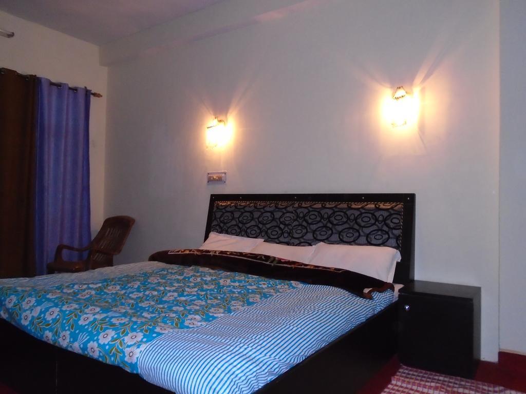 المورا New Dolma Hotel الغرفة الصورة